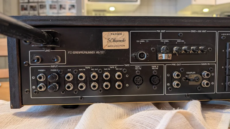 Yamaha CR-1020 Yamaha CR-1020 - Bild 7 av 14