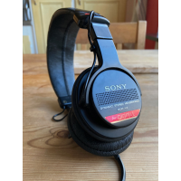 Sony MDR-V4 studiolurar