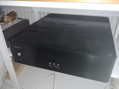 Audio GD R7HEMK2 R2R Dac + LHY OCK-1 10mhz clocker Audio GD R7HEMK2 R2R Dac + LHY OCK-1 10mhz clocker