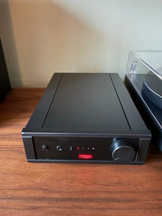 Rega IO