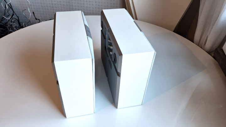 Audiovector K-X high-end vägghögtalare