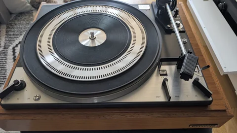 Renoverad Dual 1219 skivspelare