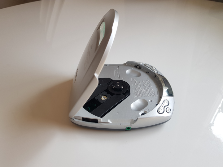 SONY D-E201 CD-Walkman