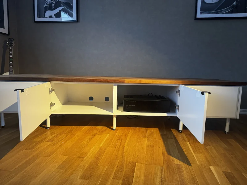 Stereob&auml;nk med subwoofers  - Bild 2 av 6
