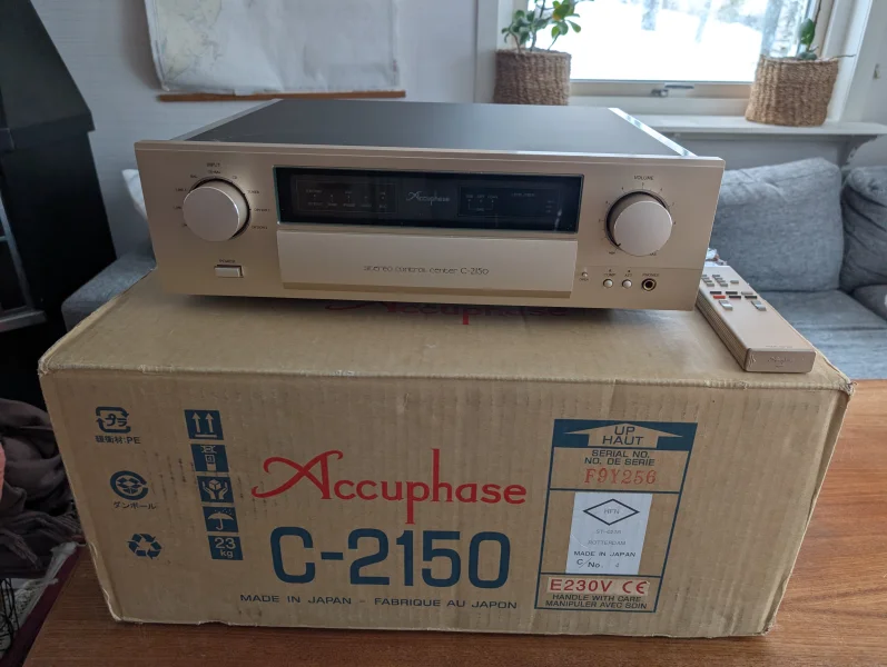 Accuphase C-2150 AVAA f&ouml;rsteg - Bild 1 av 2