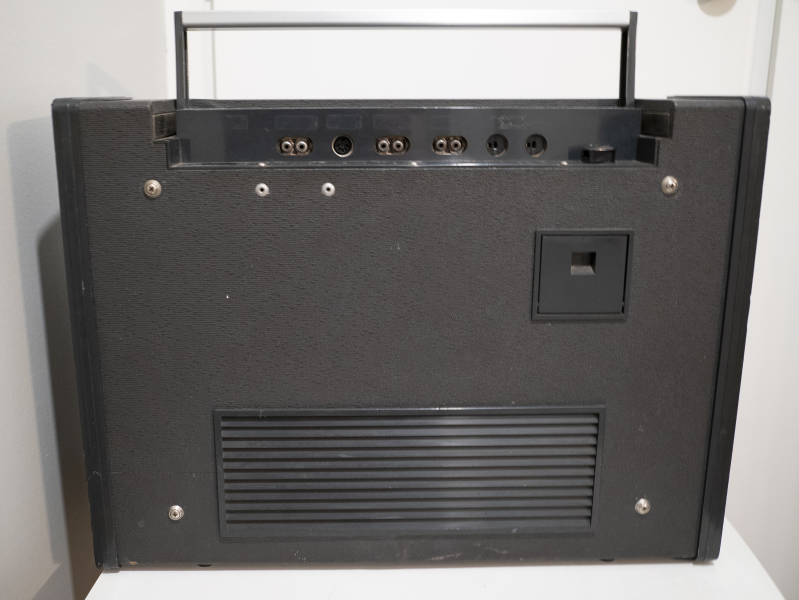 Revox A77 - 2-spårs rullbandspelare i väska med högtalare - Bild 5 av 7