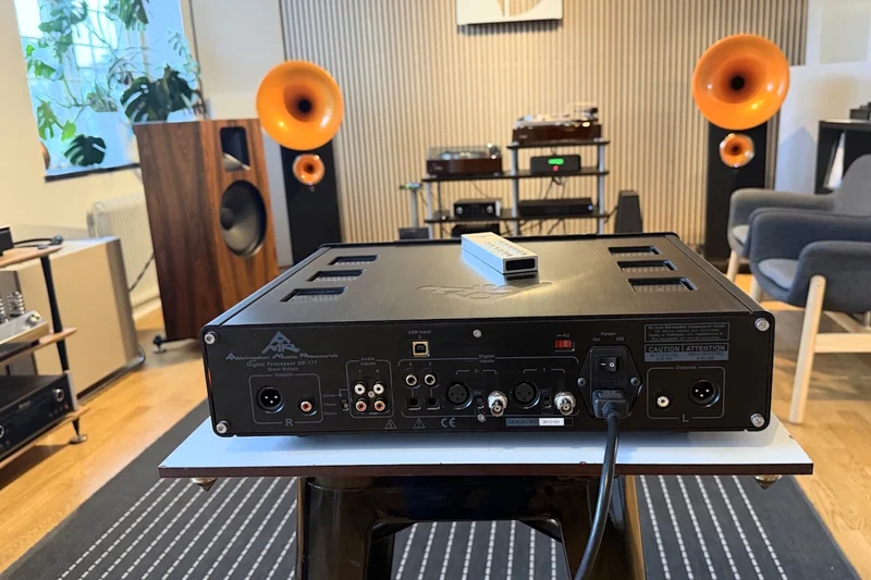 AMR DP-777SE - Begagnad (rör)DAC med förstegsmöjlighet AMR DP-777SE - Begagnad (rör)DAC med förstegsmöjlighet - Kuva 2 / 3