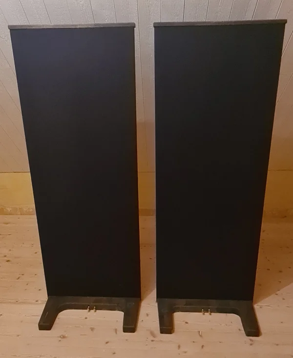 Magnepan Magneplanar MG I modifierad Magnepan Magneplanar MG I modifierad - Bild 2 av 2