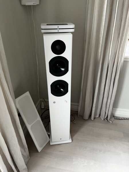 Totem Kin Play Tower - aktiva högtalare  - Bild 2 av 3