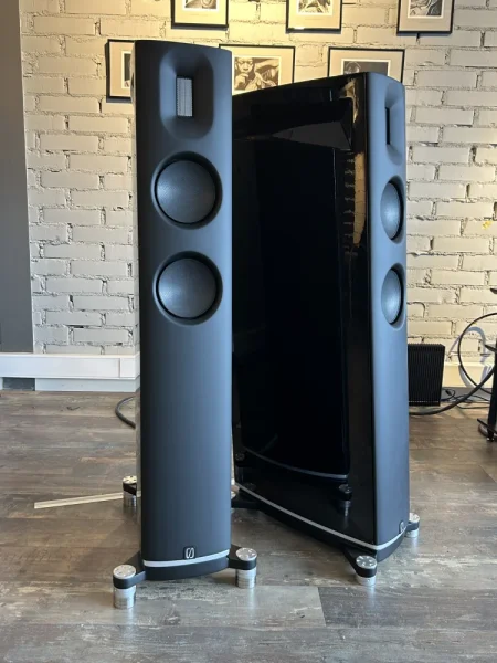 B&ouml;rresen 02 Black Piano gloss - Bild 2 av 4