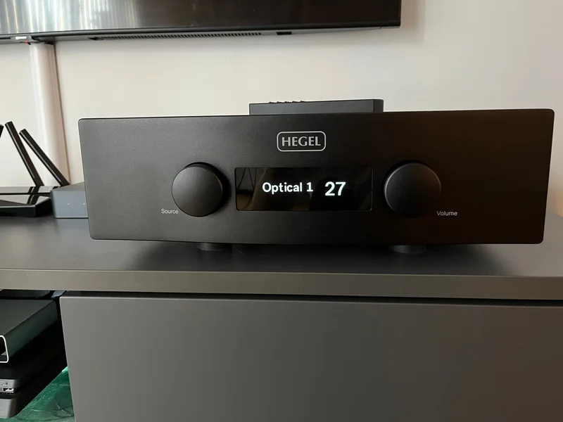 Hegel H390 Integrerad f&ouml;rst&auml;rkare - Bild 2 av 5