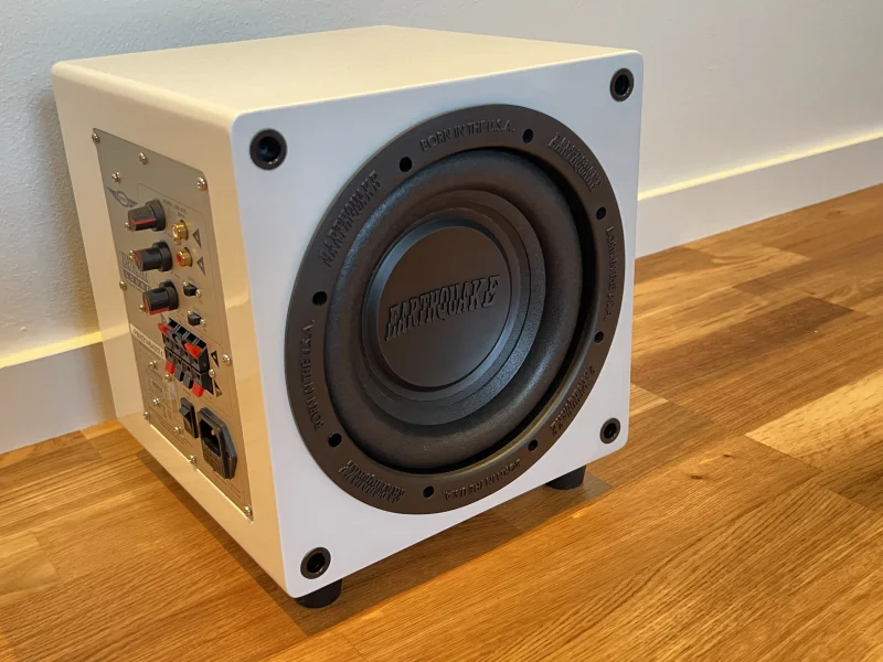 Superkompakt Sub, Earthquake MiniMe P8W V2 - Bild 1 av 5