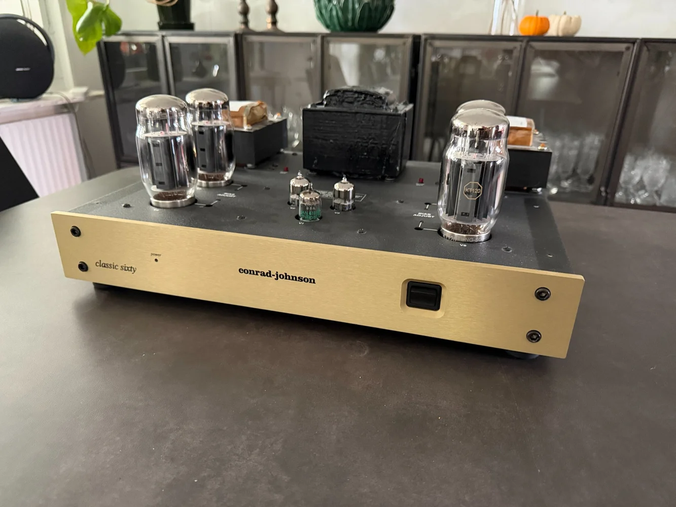 Conrad Johnson Classic Sixty ( 60) SE (Special Edition) - Bild 2 av 3