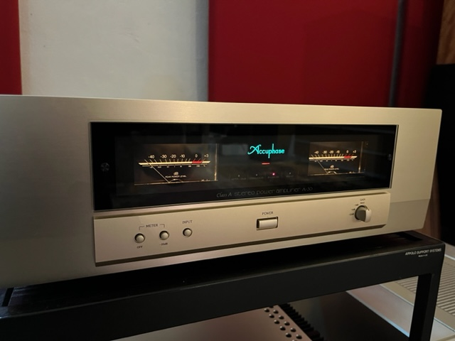 Accuphase A30 
