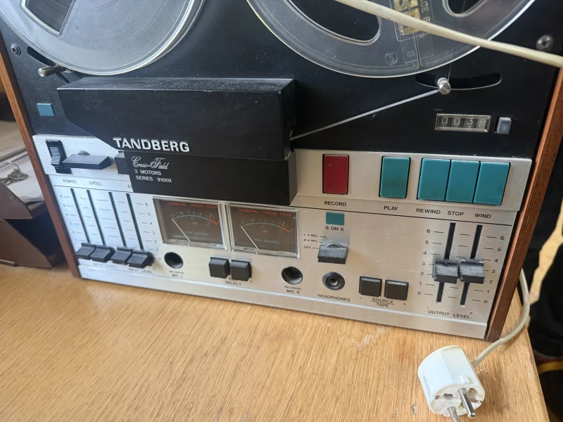 Tandberg 9100x - Bild 2 av 2