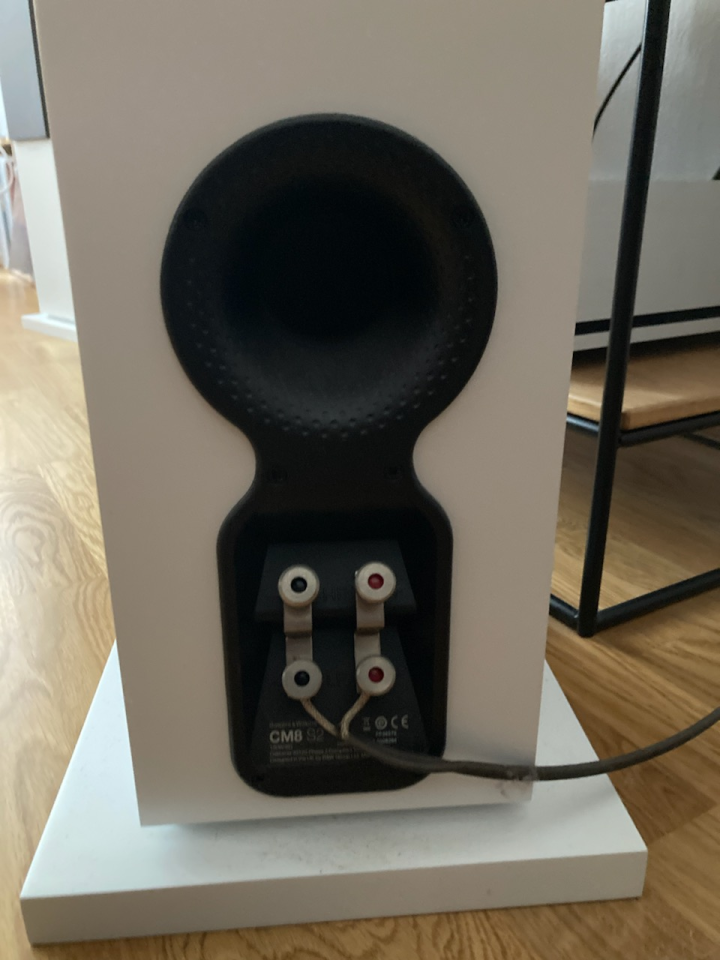 Bowers & Wilkins cm8