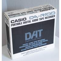 Casio DA-R100 Portabel DAT Digital Audio Tape Recorder
