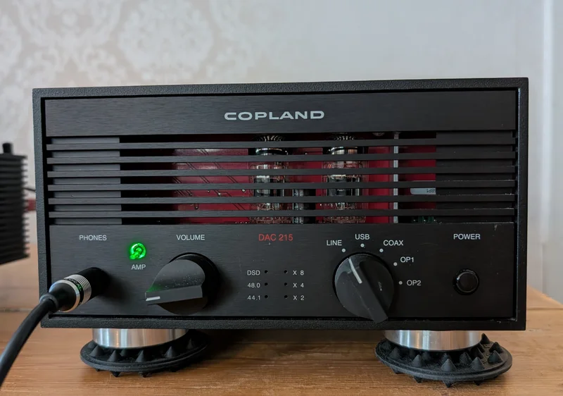 Copland Dac 215 Copland Dac 215 - Bild 1 av 2
