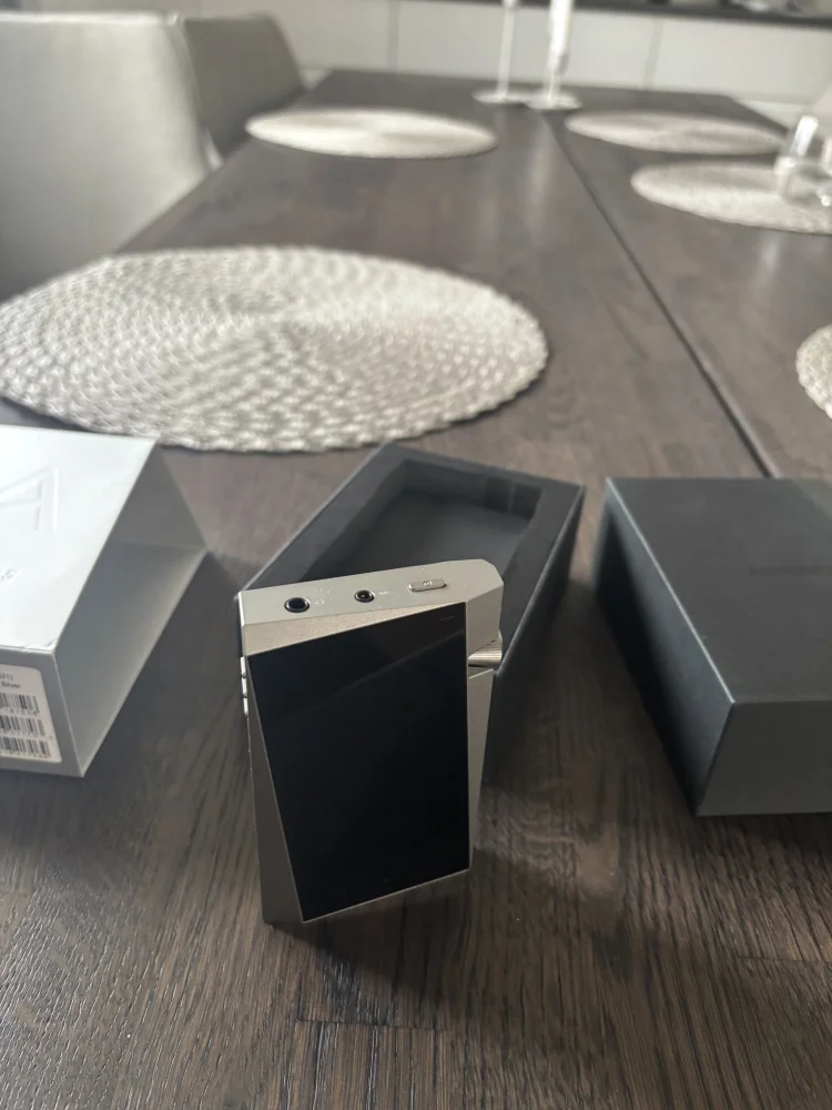 Astell & Kern SR25 Astell & Kern SR25 - Bild 1 av 6