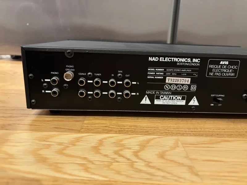 NAD 3220PE &ndash; klassisk hifi-f&ouml;rst&auml;rkare i 3020 serien - Bild 4 av 7