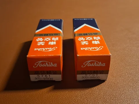 Toshiba 5751 (12AX7 / ECC83) NOS – Matchat par – Made i...