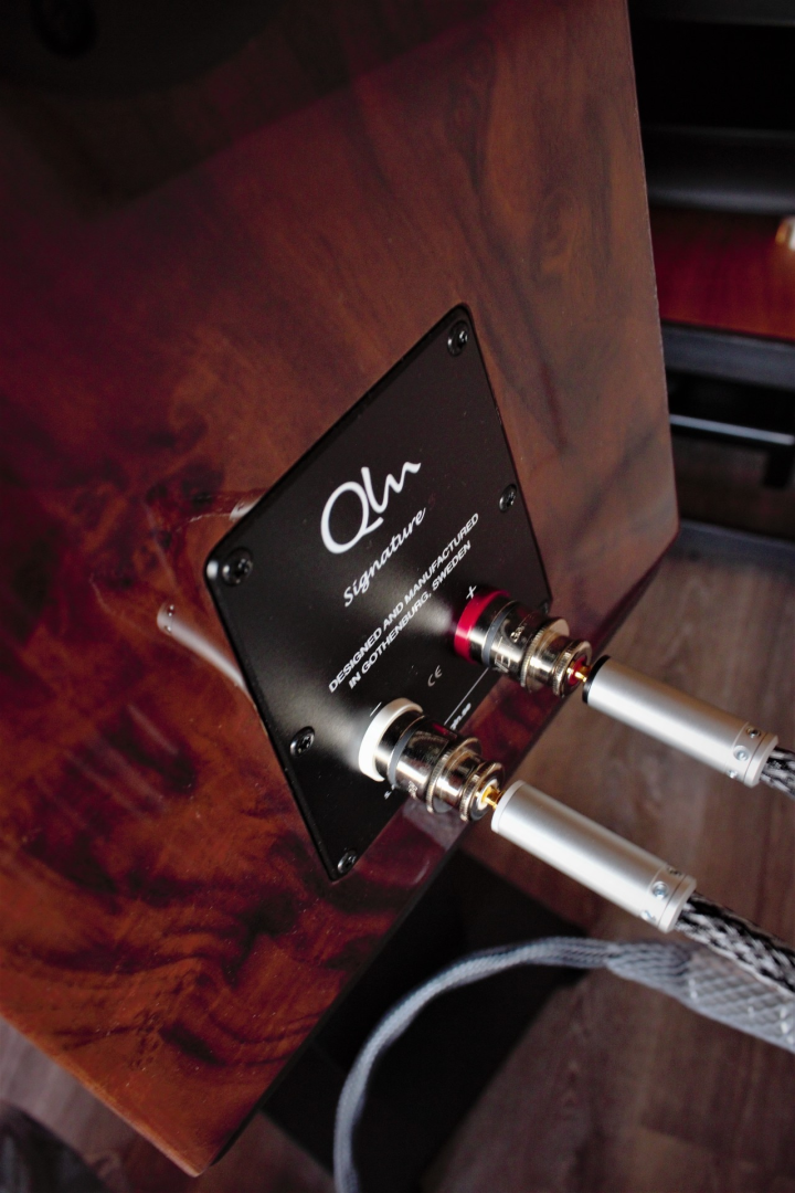 Qln Signature 5 m. stativ, juni 2024, (veil 312000) SENKT PRIS