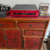 Tube The Roma 14DC+ uses a TEAC CD 5020 