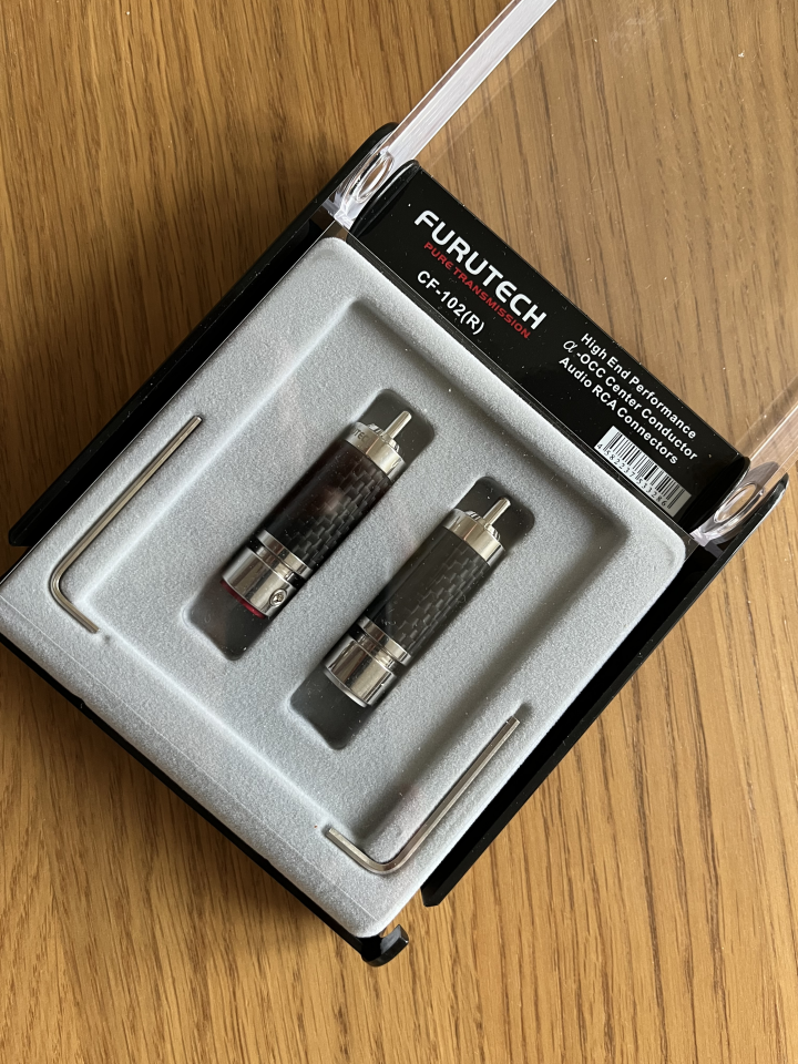 Furutech CF-102 (R) RCA kontakter