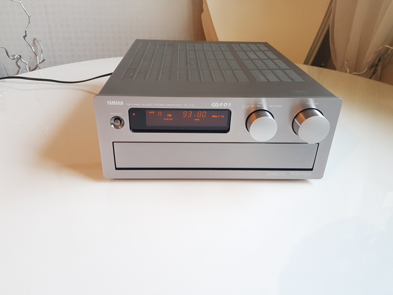 YAMAHA RX-V10 Receiver - Bild 1 av 11