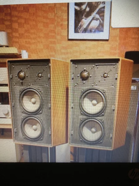 Braun högtalare köpes typ L 810 Braun högtalare köpes typ L 810 - Bild 1 av 1