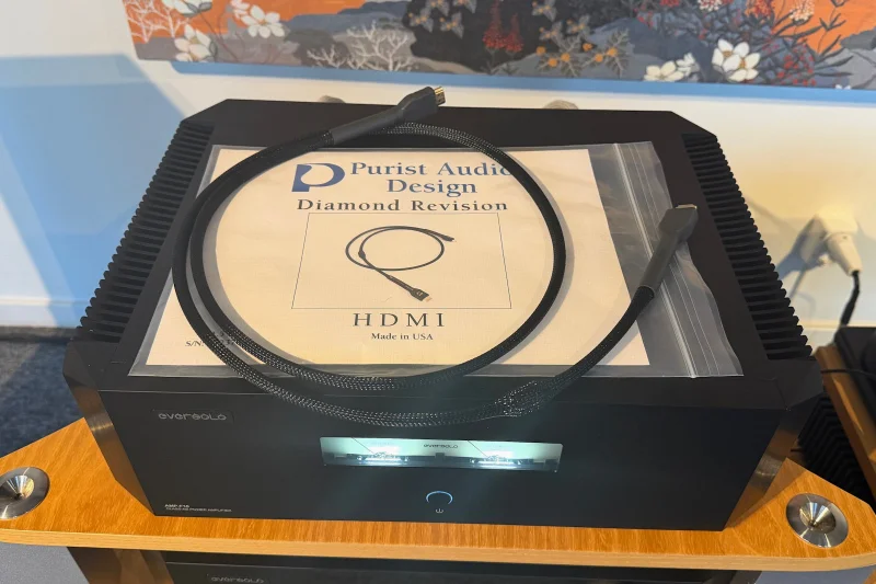 Purist Audio Design Diamond Revision HDMI cable - Beg HDMI kabel - Bild 1 av 1