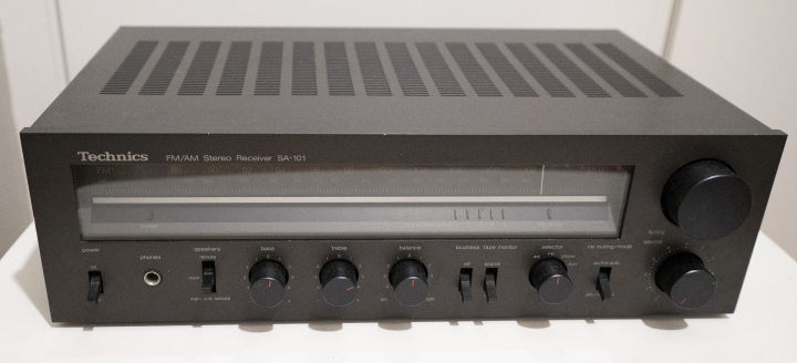 Technics SA-101 AM/FM Stereo Receiver (1980-81)