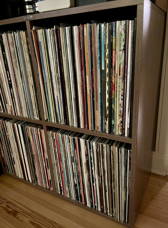 Skivhylla Zomo VS-Box 400 i ljus valnöt Skivhylla Zomo VS-Box 400 i ljus valnöt - Bild 2 av 4