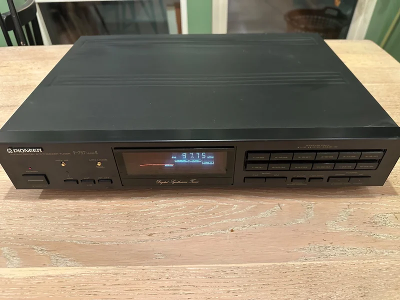 Pioneer F-757 mark II &ndash; tuner - Bild 2 av 2