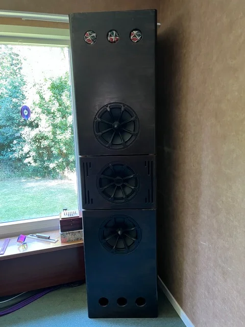 Aktivt högtalarsystem + 3st Crownslutsteg + DBX DriveRack