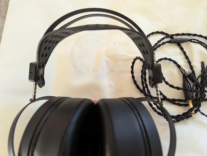 Azure LCD-2 classic (2019) - Bild 2 av 2