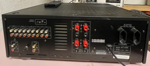 Onkyo Integra A-809