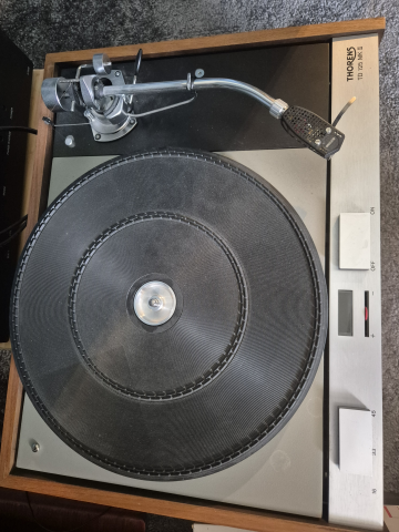 Thorens TD125