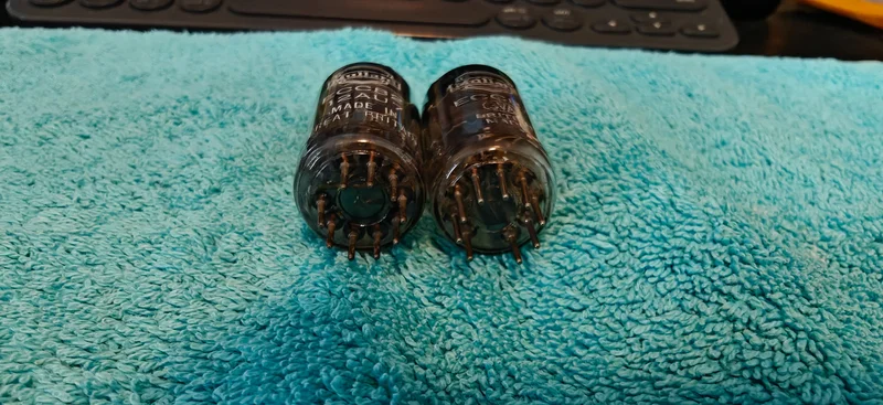 Matchat par Mullard ECC 82 &aring;r 60/61. - Bild 2 av 3