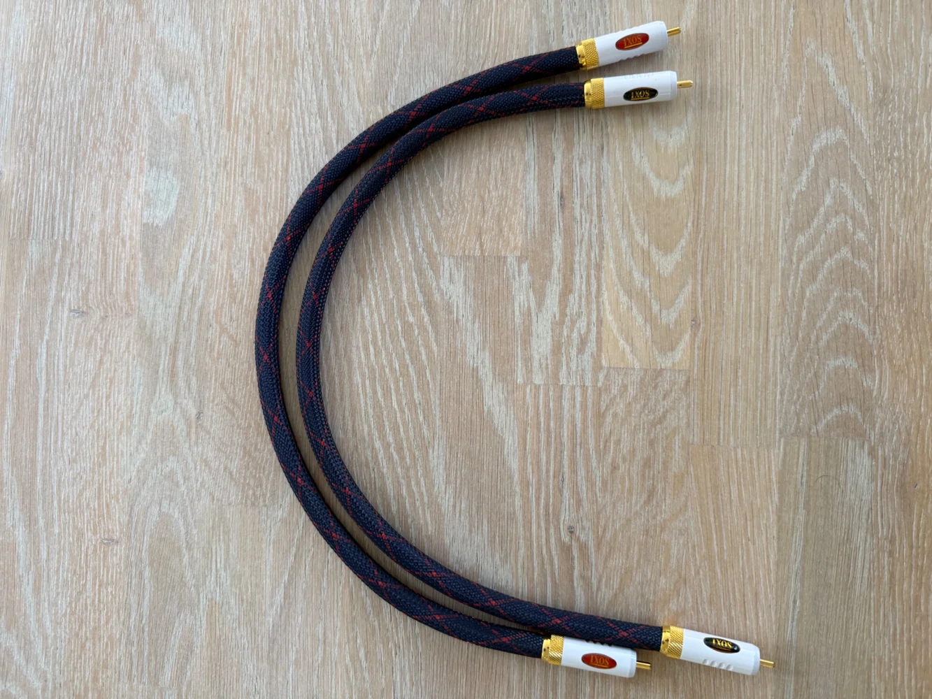 IXOS 1100-50 &ndash; RCA stereokabel, ca 0,5 m - Kuva 1 / 8