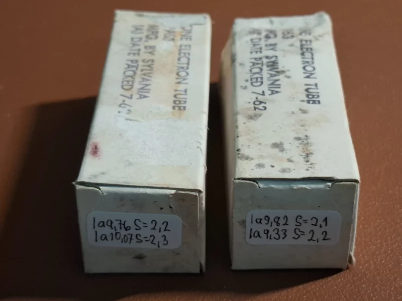 Sylvania 5963 / ECC82 / 12AU7 – Äkta NOS – Matchat par – Tillverkade 1962 Sylvania 5963 / ECC82 / 12AU7 – Äkta NOS – Matchat par – Tillverkade 1962 - Bild 2 av 8