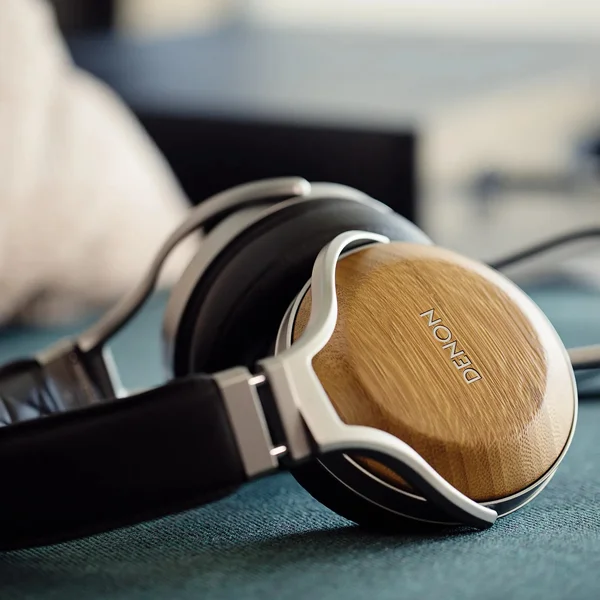 Denon AH-D9200 , Senast modell, Sluten H&ouml;rlur - Bild 6 av 7