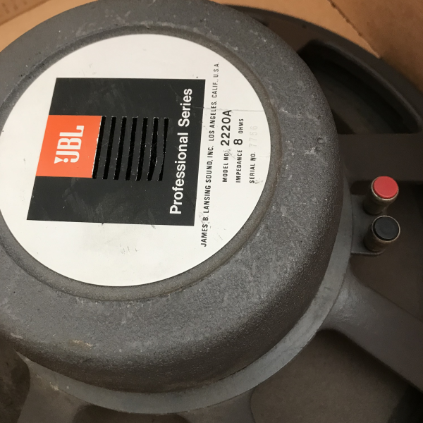 JBL 2220A JBL 2220A - Bild 1 av 3