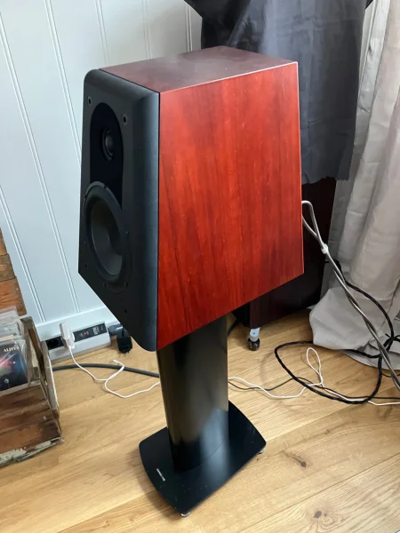 QLN Signature komplett med Dynaudio stativ Stand 6 - Bild 3 av 4