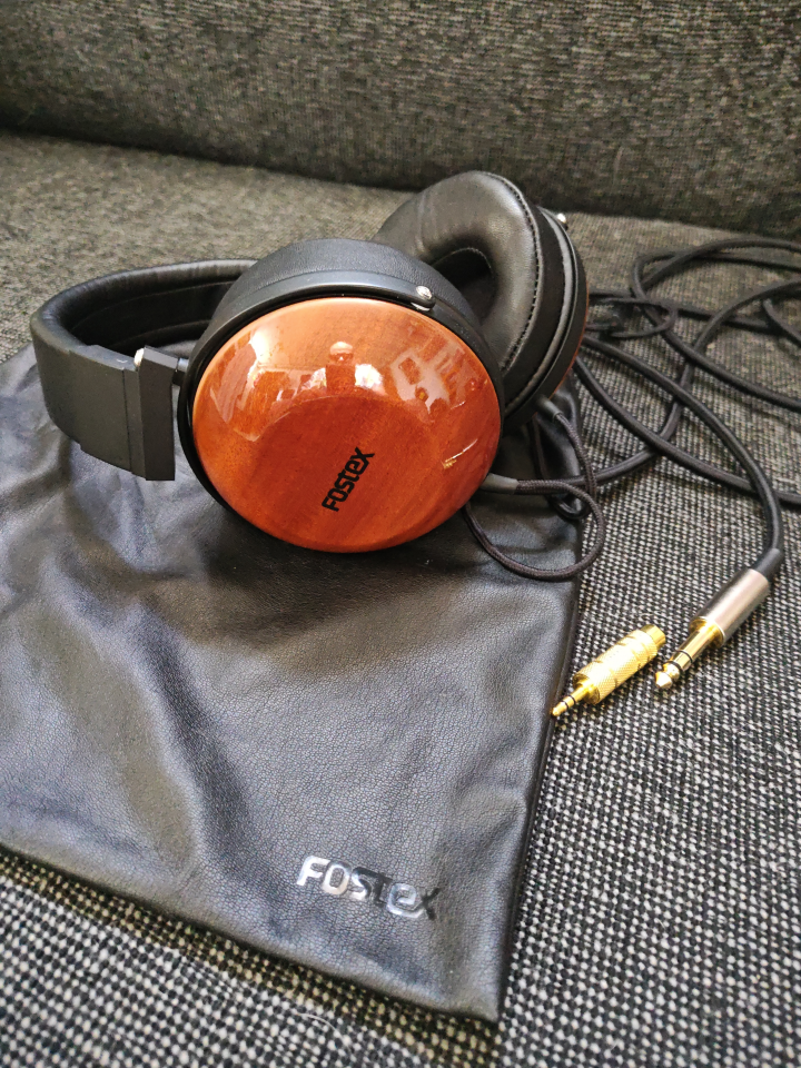 Fostex TH-X00