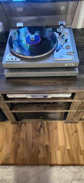 AKAI AP-207 skivspelare  - Bild 2 av 3