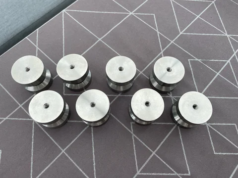 Engelholm Audio Coda feet