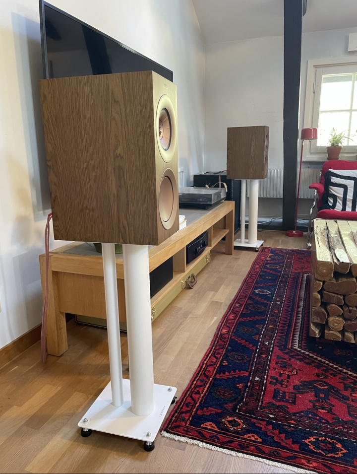 KEF R3 - Valnöt