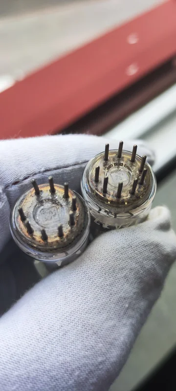 Matchat par Telefunken ECC81 (NOS) med 45-graders "O" getter - Bild 3 av 7
