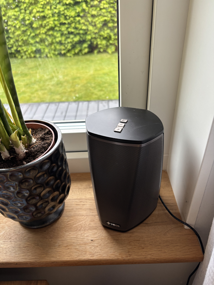 Denon Heos 1 HS1 svarta 2st samt Heos Amp HS1